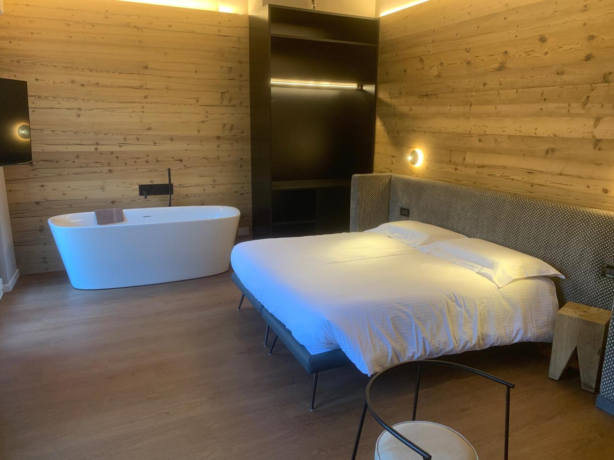 Albergo Moderno & Spa Fuipiano Valle Imagna Exteriör bild