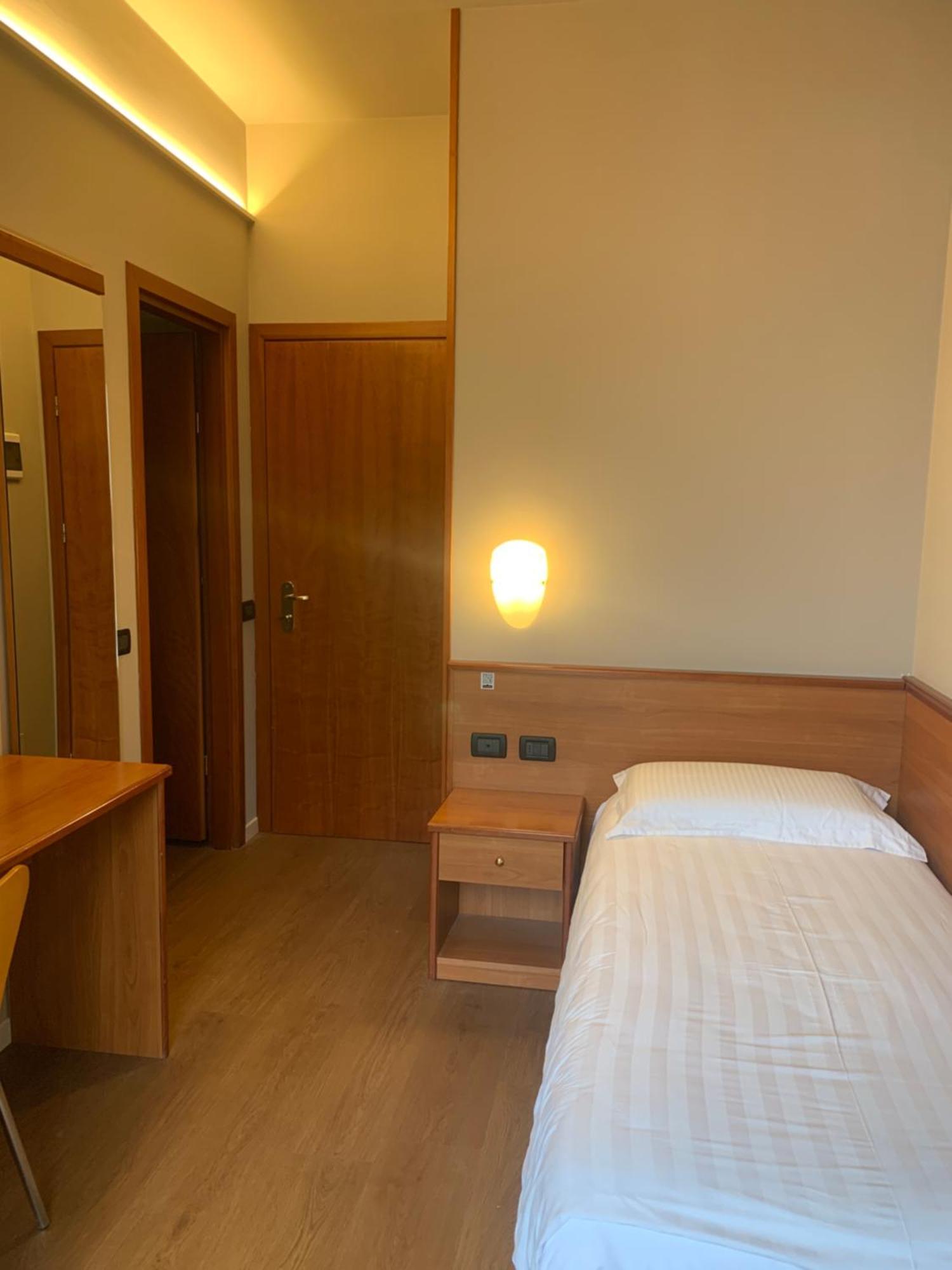 Albergo Moderno & Spa Fuipiano Valle Imagna Exteriör bild
