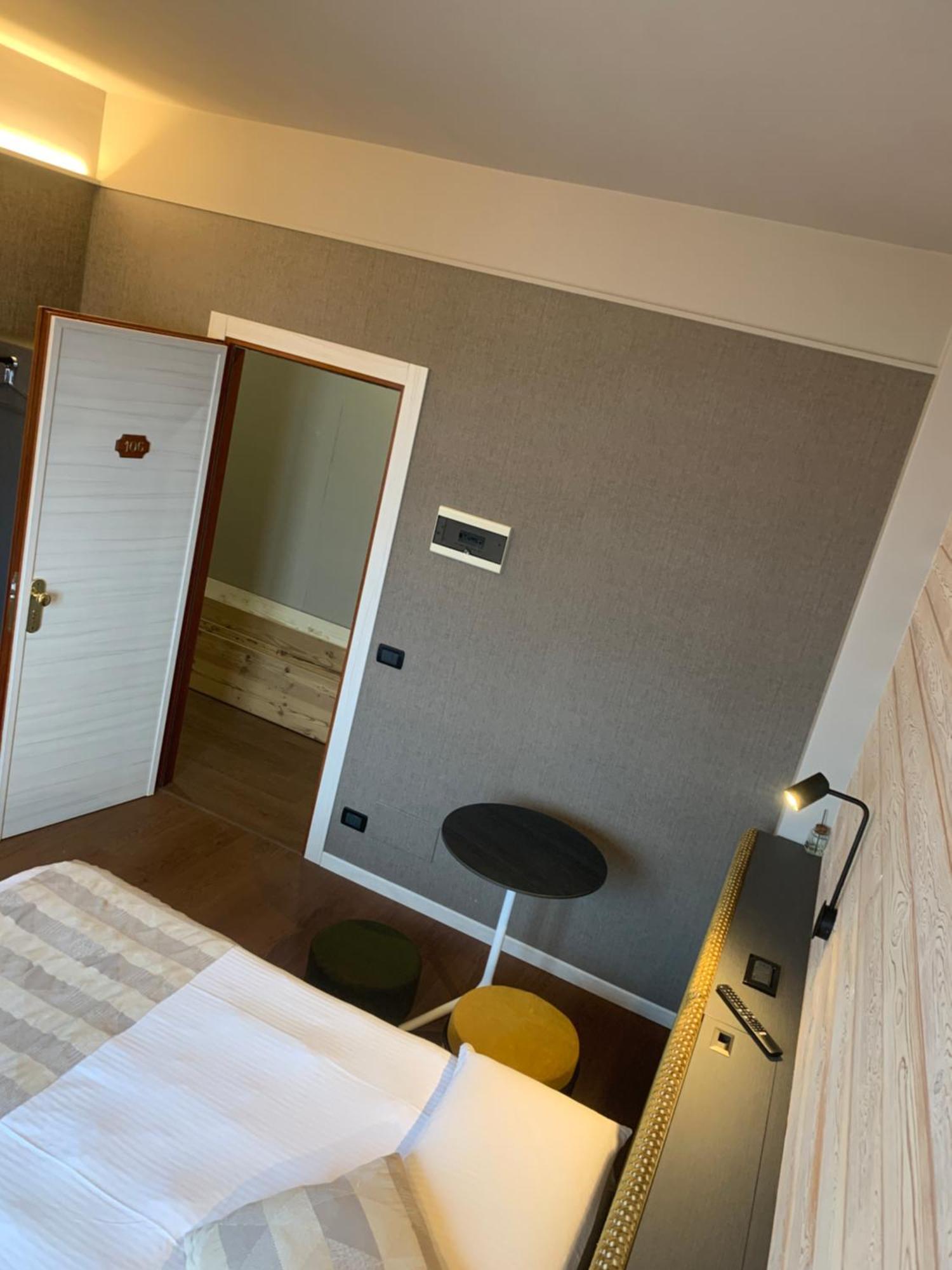 Albergo Moderno & Spa Fuipiano Valle Imagna Exteriör bild