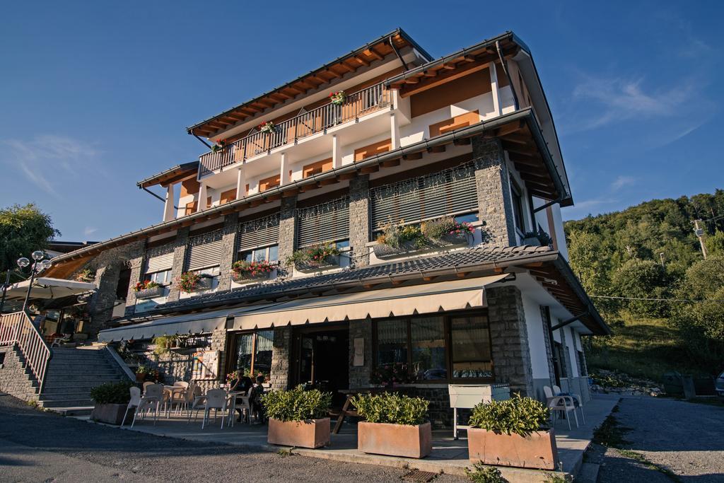 Albergo Moderno & Spa Fuipiano Valle Imagna Exteriör bild