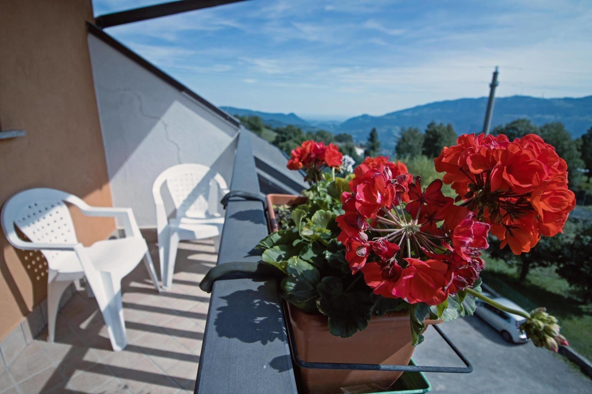Albergo Moderno & Spa Fuipiano Valle Imagna Exteriör bild
